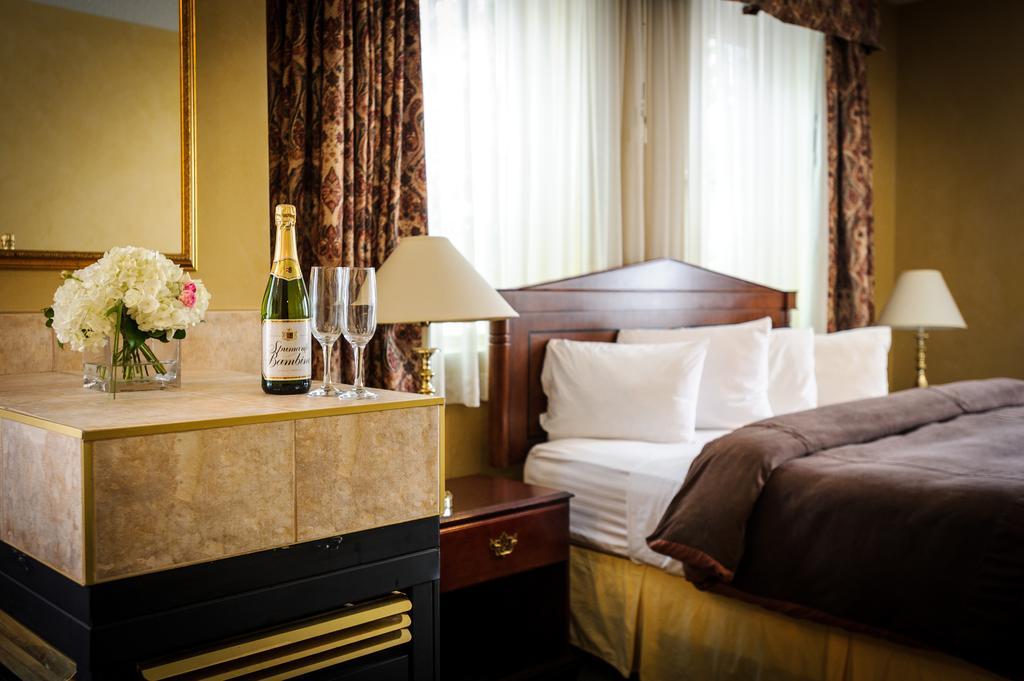 & Hotel